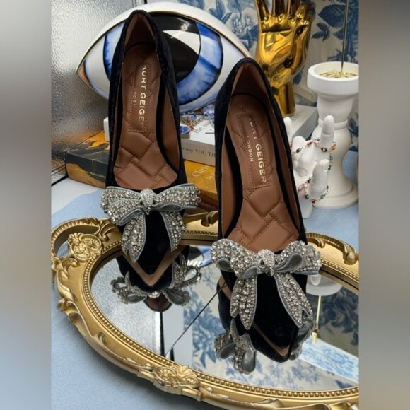🆕 KURT GEIGER LONDON 🧿 NWOB Belgravia Bow Court Heel, Black Velvet Sz 37 US 7 - Picture 5 of 15